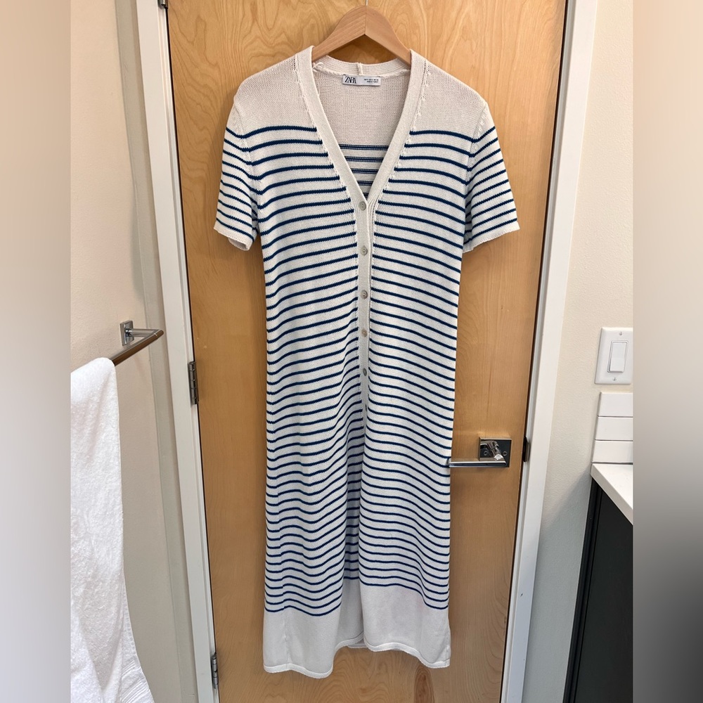 Zara striped sweater dress. Size small. 100% cotton.